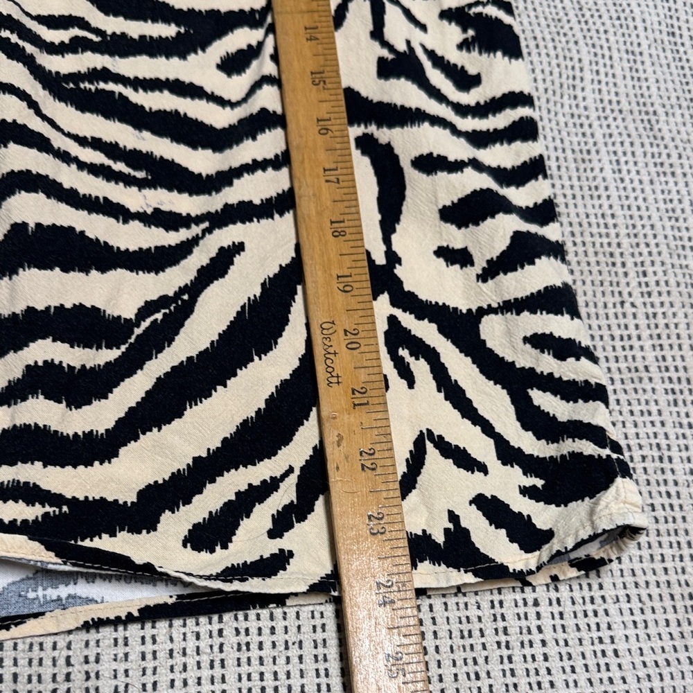 🔥🔥5/$25! Woman’s Boxy Zebra Animal Print Safari Camp Button Up Shirt - Picture 3 of 5